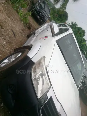 Toyota Hilux 2024 White