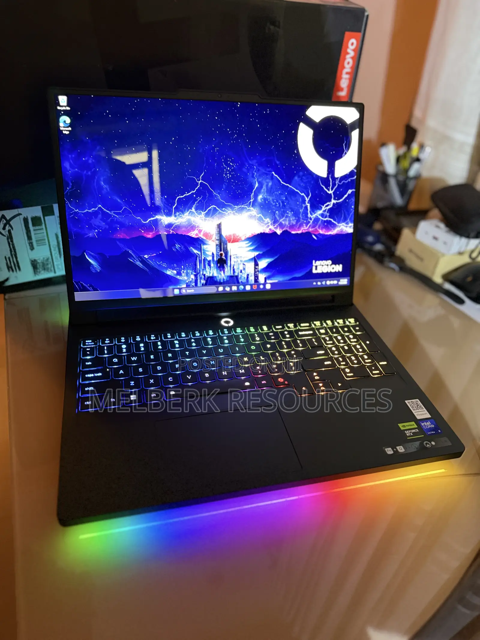 Laptop Lenovo Legion Pro 7 32GB Intel Core Ultra 9 SSD 1T
