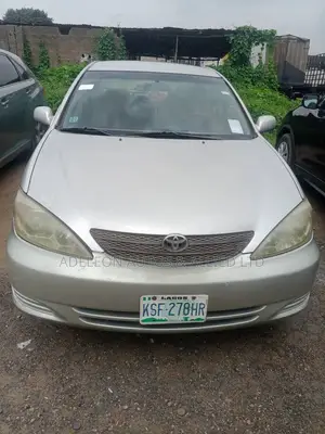 Toyota Camry 2004 Silver