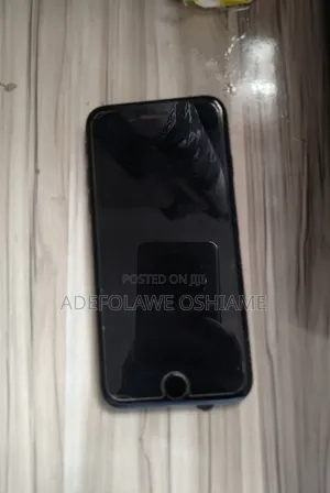 Apple iPhone 7 32 GB Black