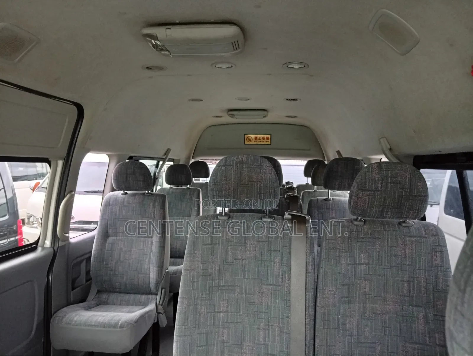 Toyota HiAce 2013 White