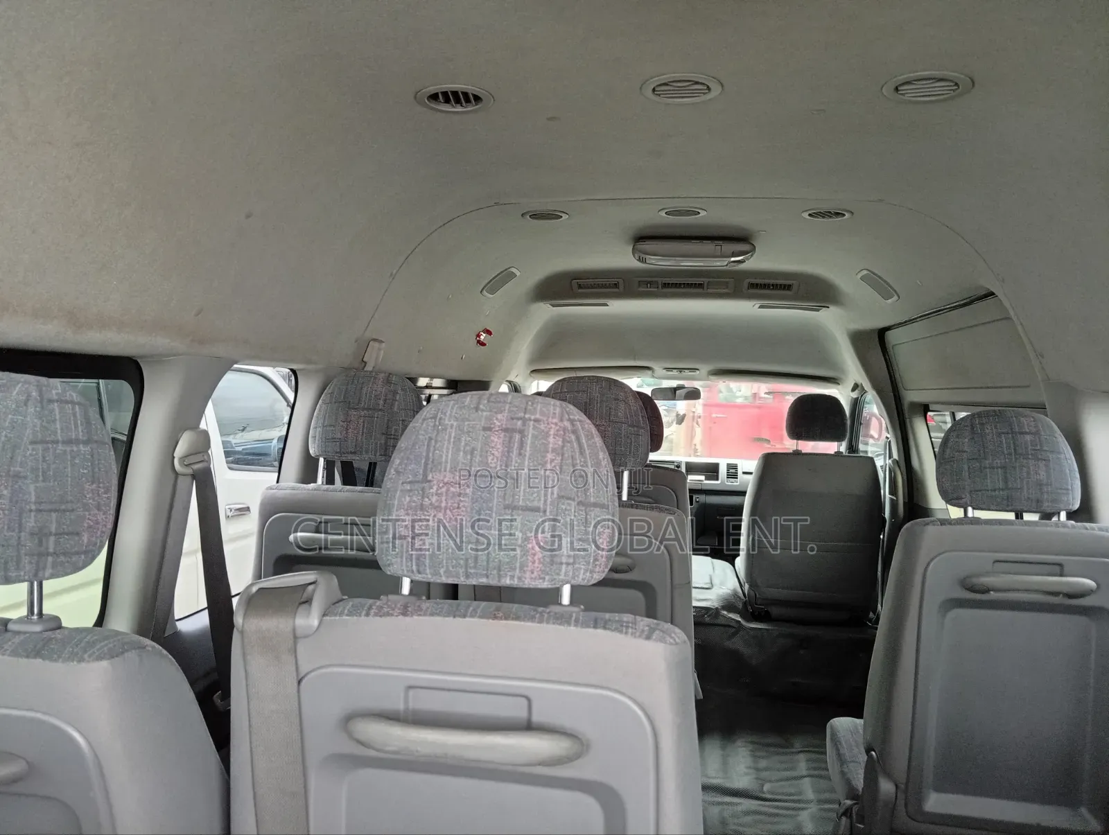 Toyota HiAce 2013 White