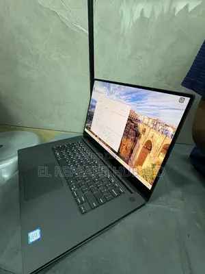 Laptop Dell Precision 5530 16GB Intel Core i7 SSD 512GB