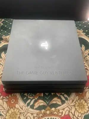 Ps4 Pro + 2 Pads+11games
