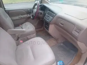 Toyota Sienna LE 2001 Gold