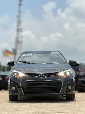 Toyota Corolla 2016 Black