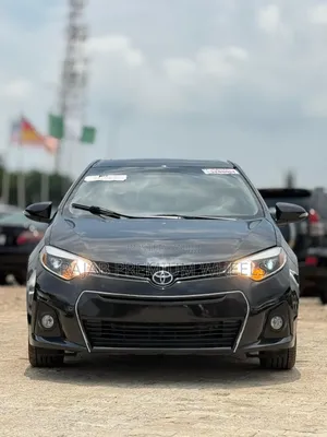 Toyota Corolla 2016 Black