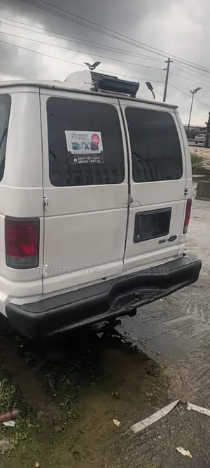 Ford E350 2010 White