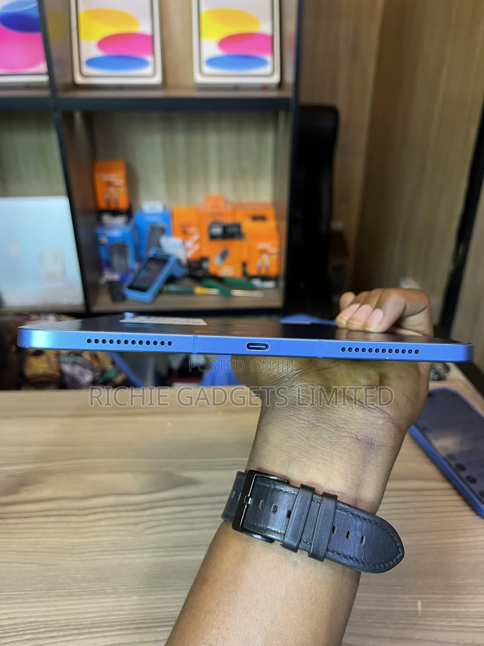 Apple iPad (2025) 128 GB Blue