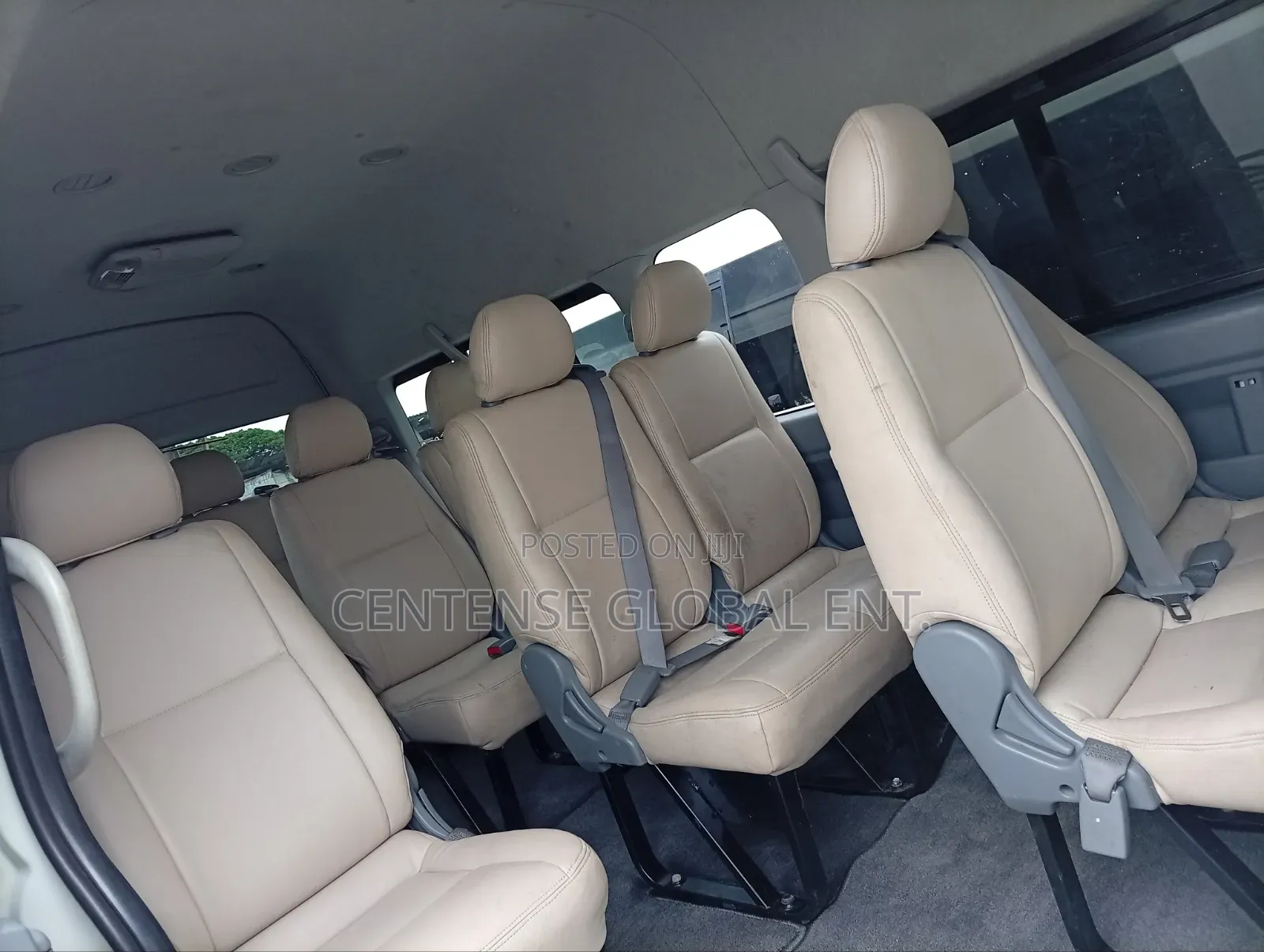 Toyota HiAce 2013 White