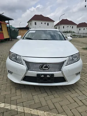 Lexus ES 2015 White