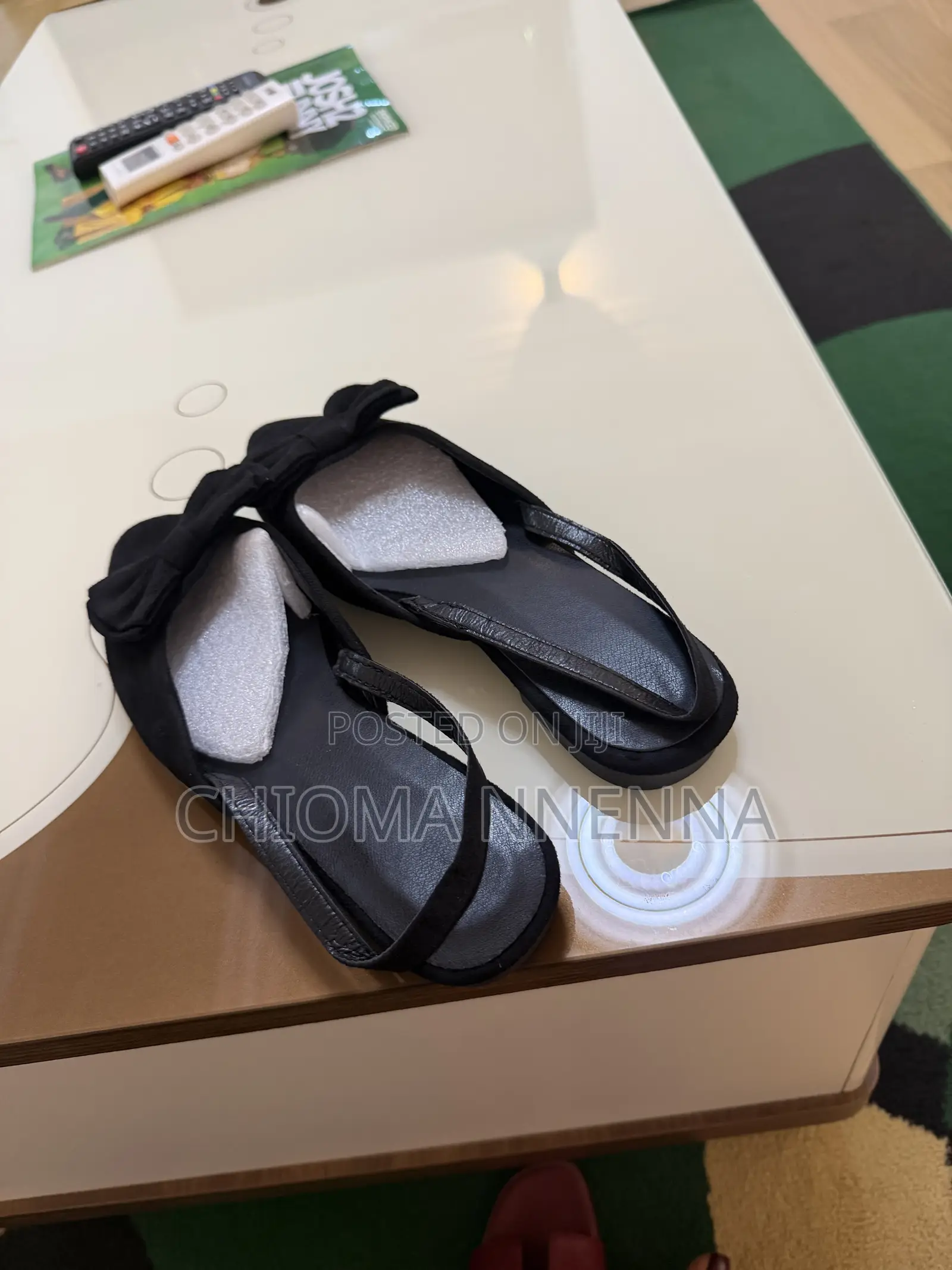 Elegant Black Flat Shoes