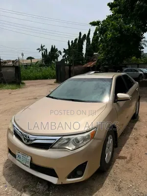 Toyota Camry 2013 Gold