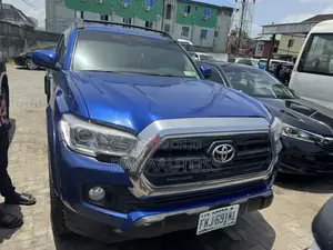 Toyota Tacoma 2022 Blue