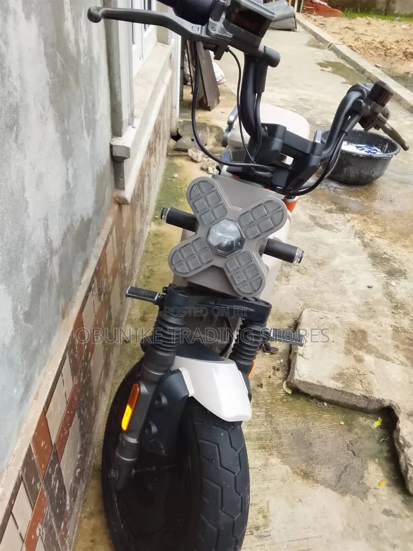 Motorcycle 2025 Orange