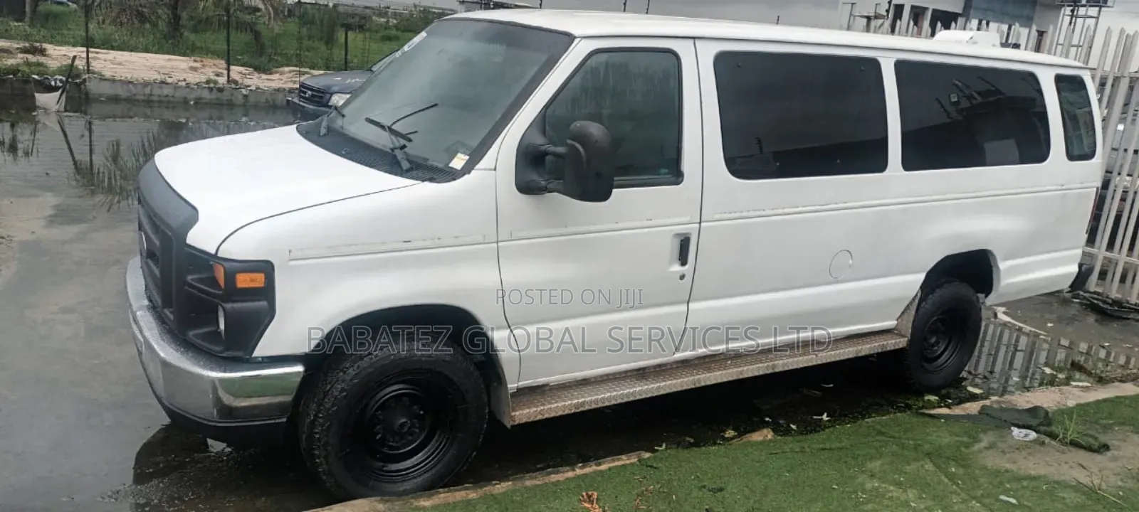 Ford E350 2010 White