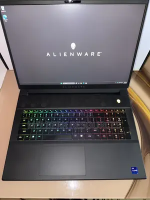 Laptop Dell Allienware M18 R1 32GB Intel Core i9 SSD 1T