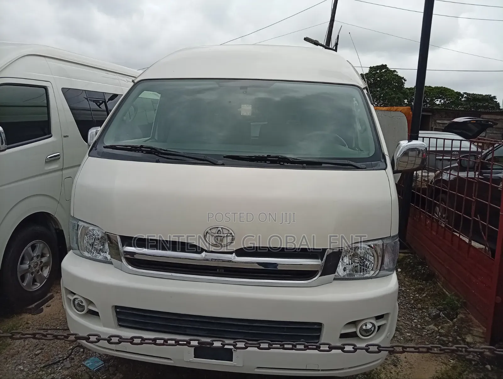Toyota HiAce 2012 White