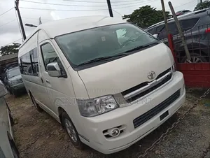 Toyota HiAce 2012 White