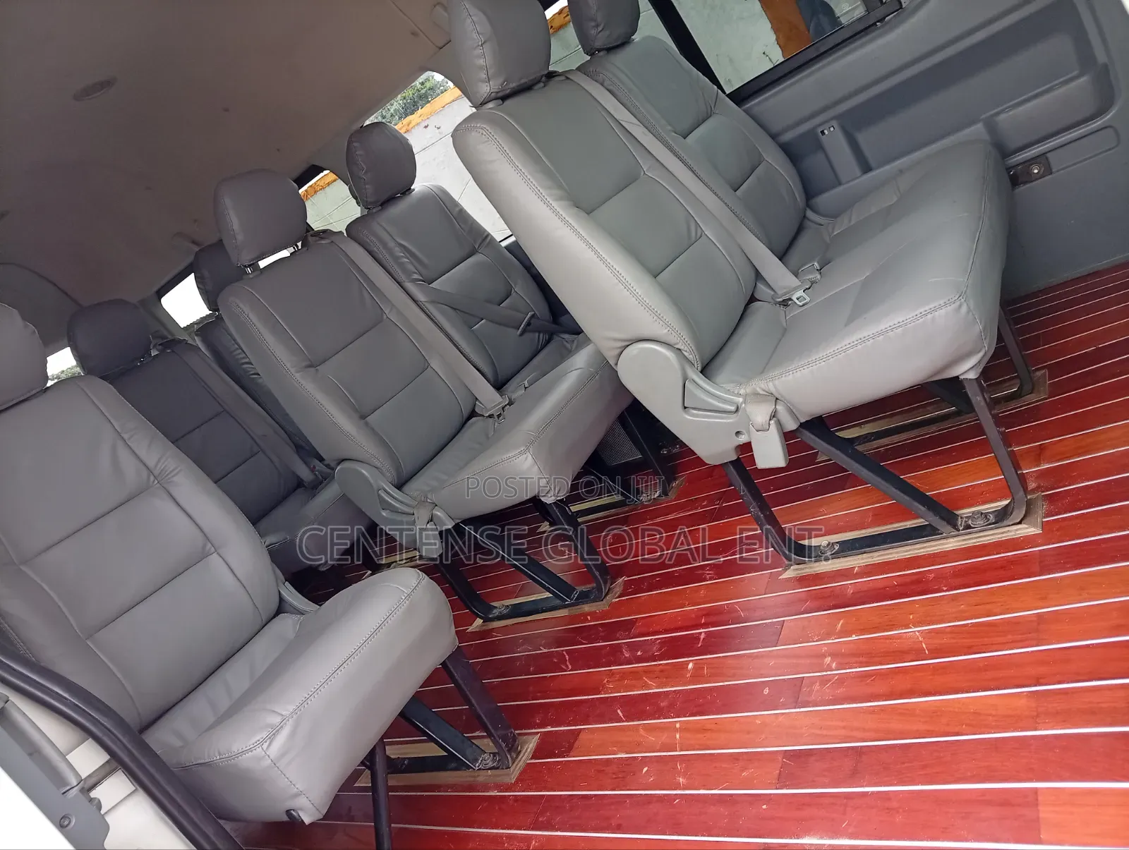 Toyota HiAce 2012 White