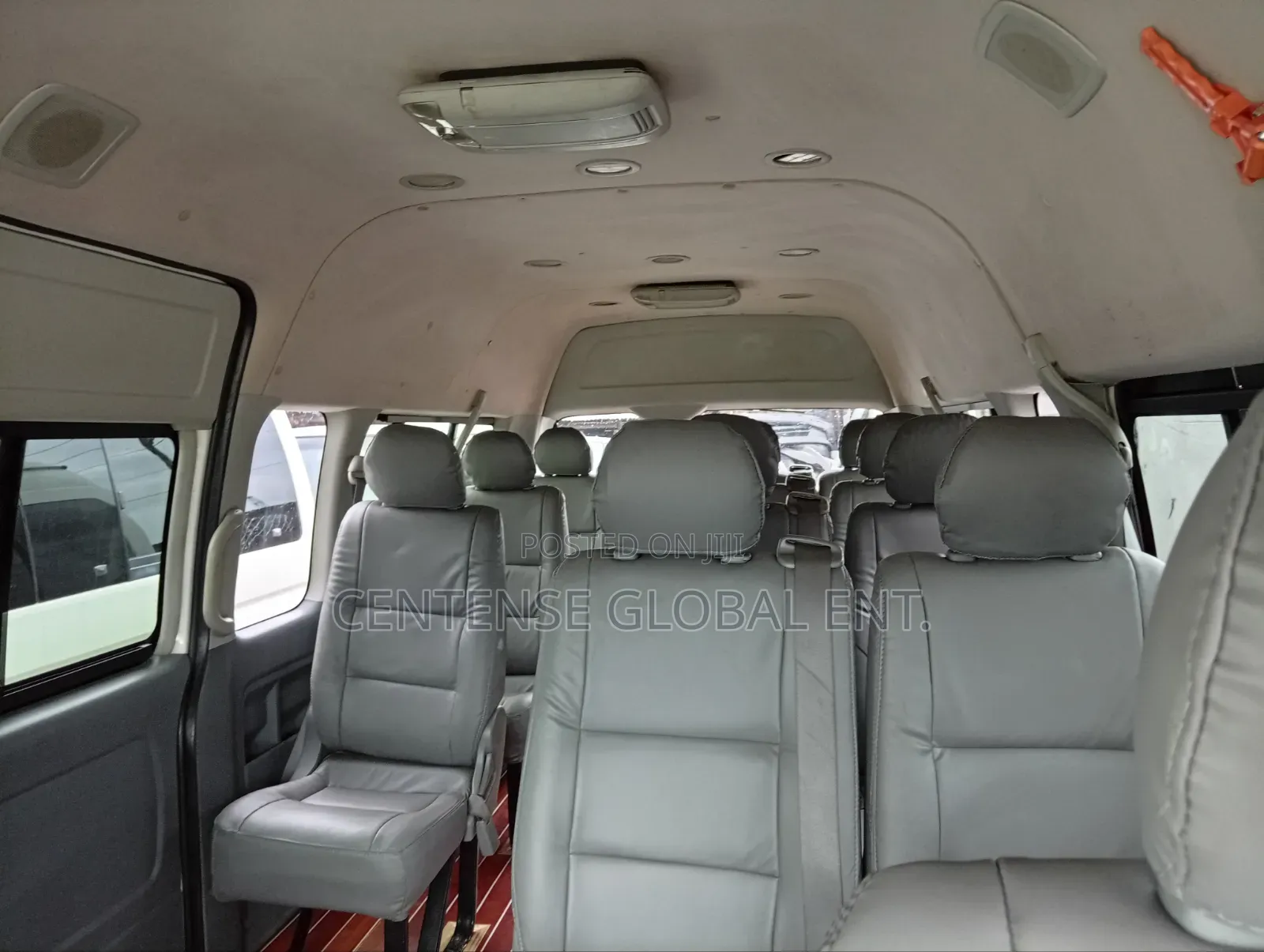 Toyota HiAce 2012 White