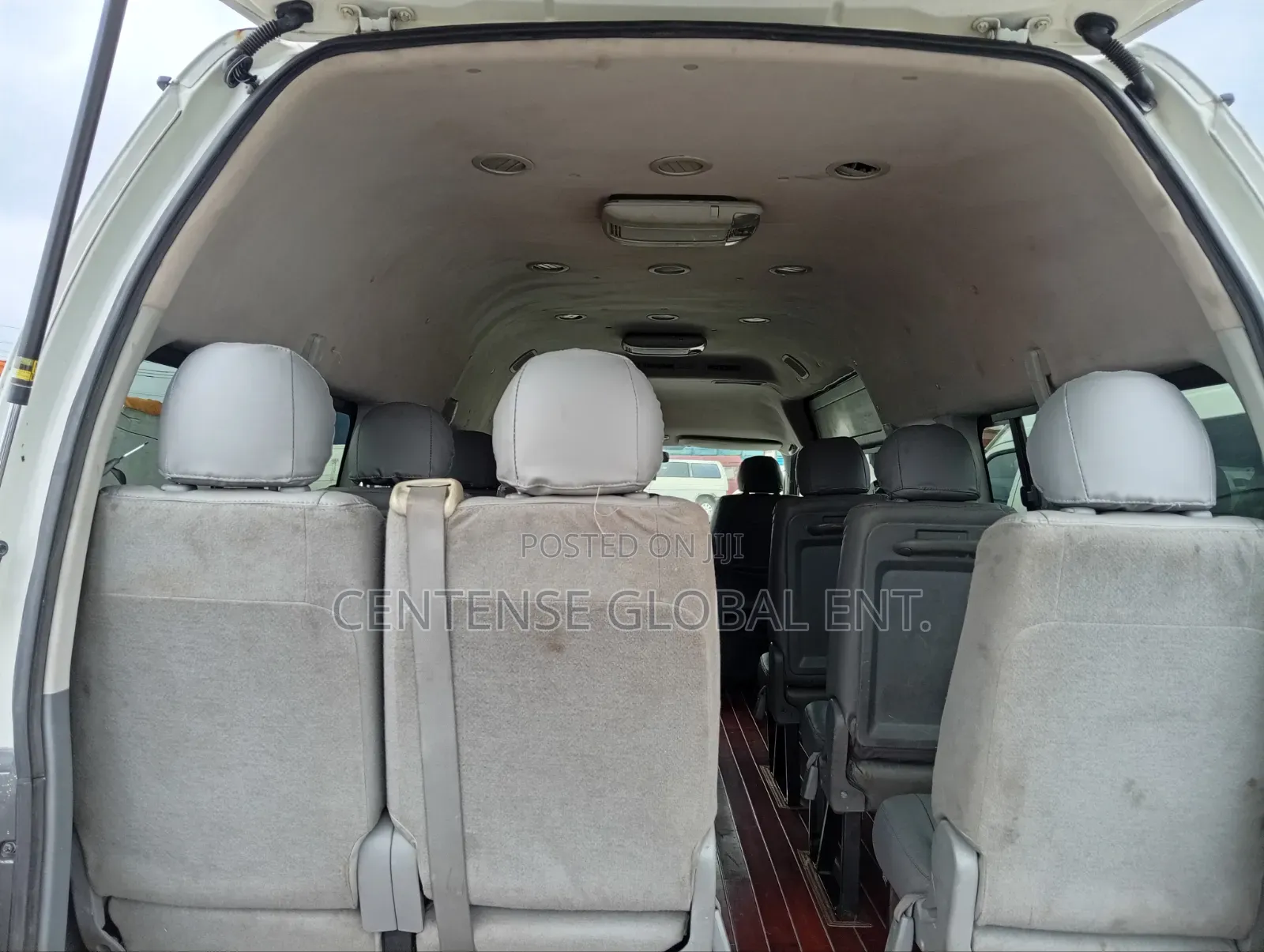 Toyota HiAce 2012 White