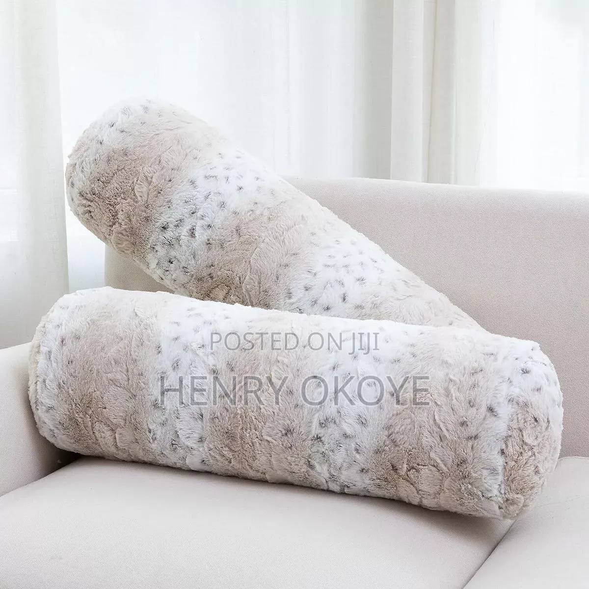 Cylinder Pillow for U