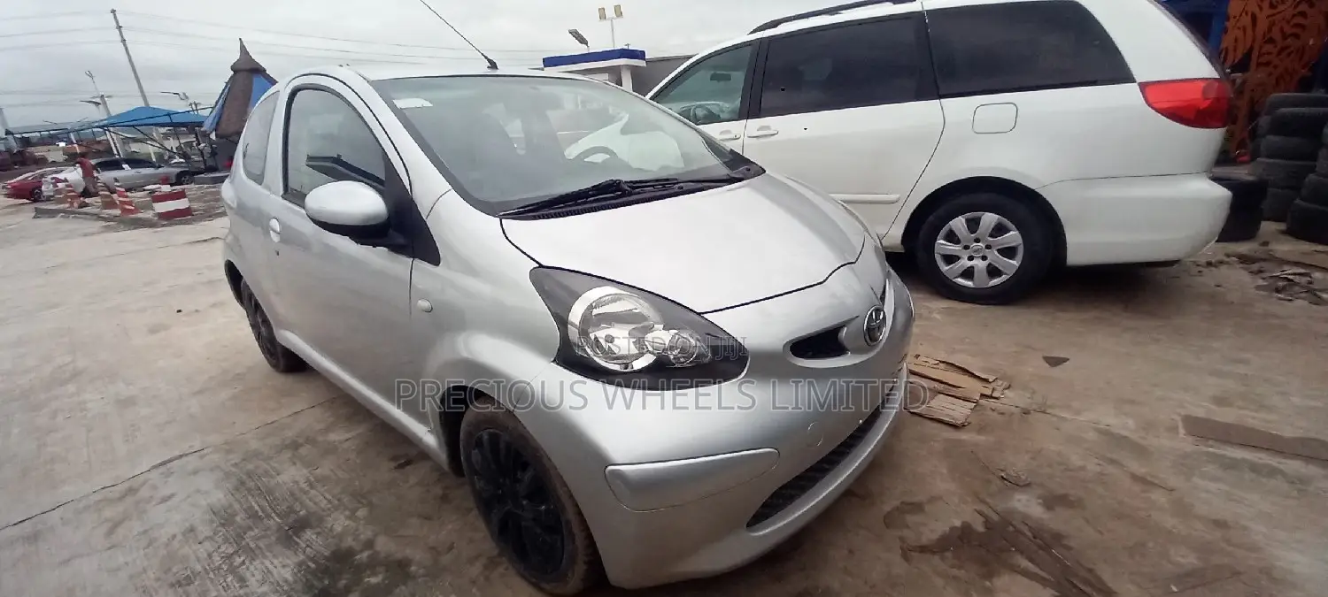 Toyota Aygo 2010 Silver