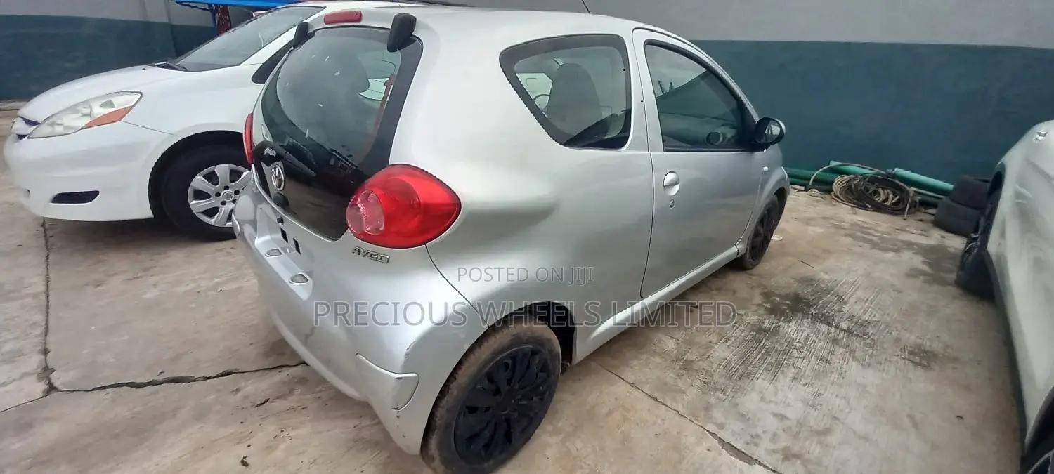 Toyota Aygo 2010 Silver