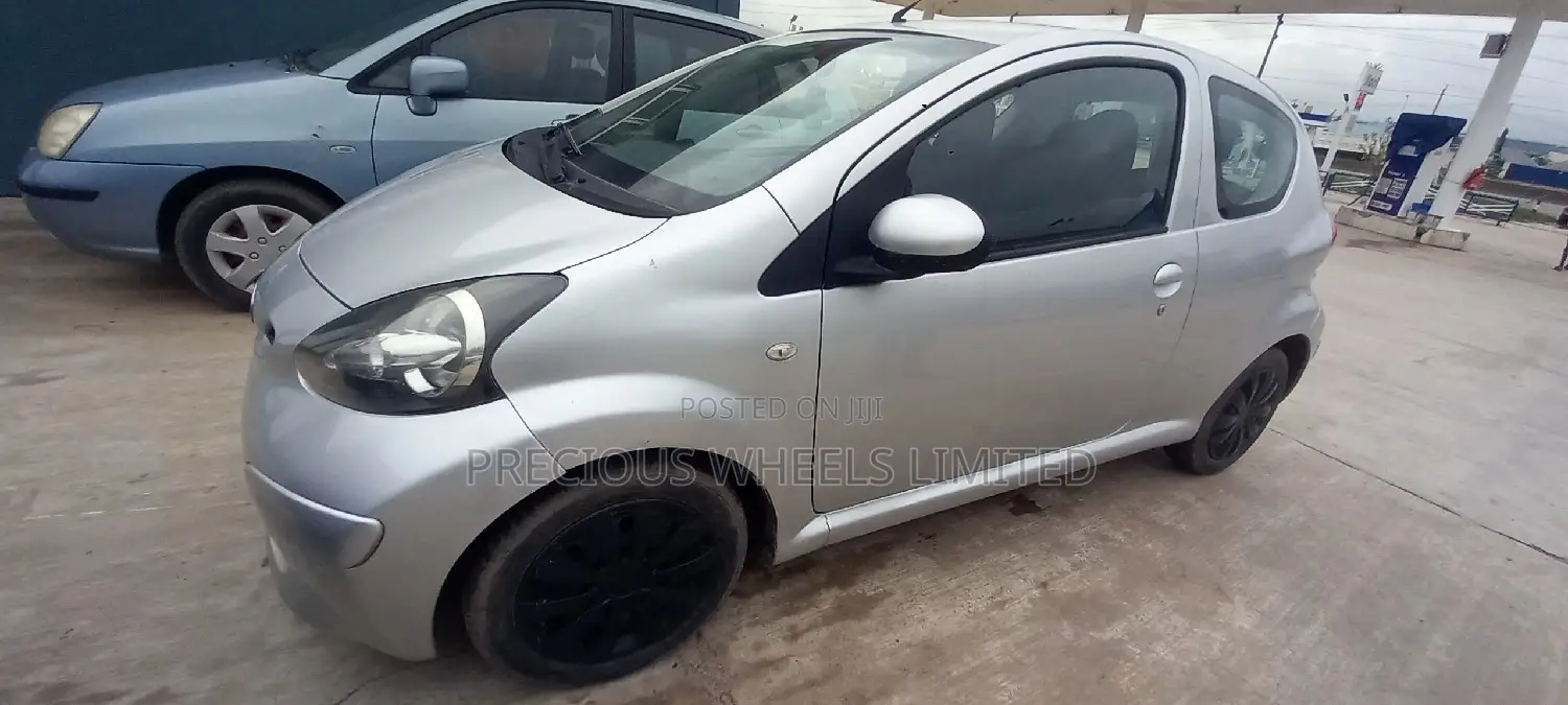 Toyota Aygo 2010 Silver