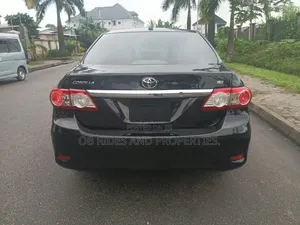 Toyota Corolla 2012 Black