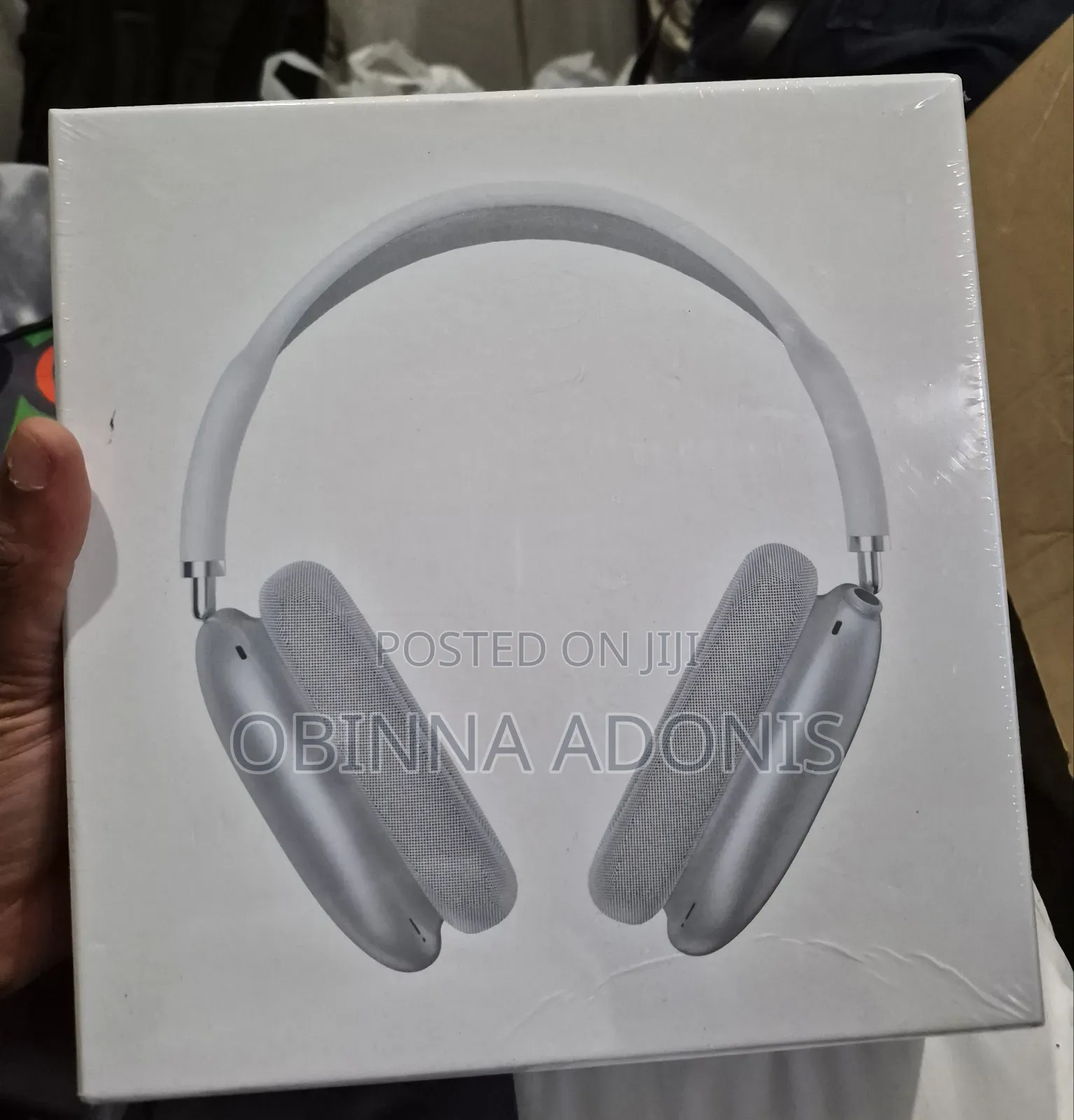 Wireless Noise-Cancelling