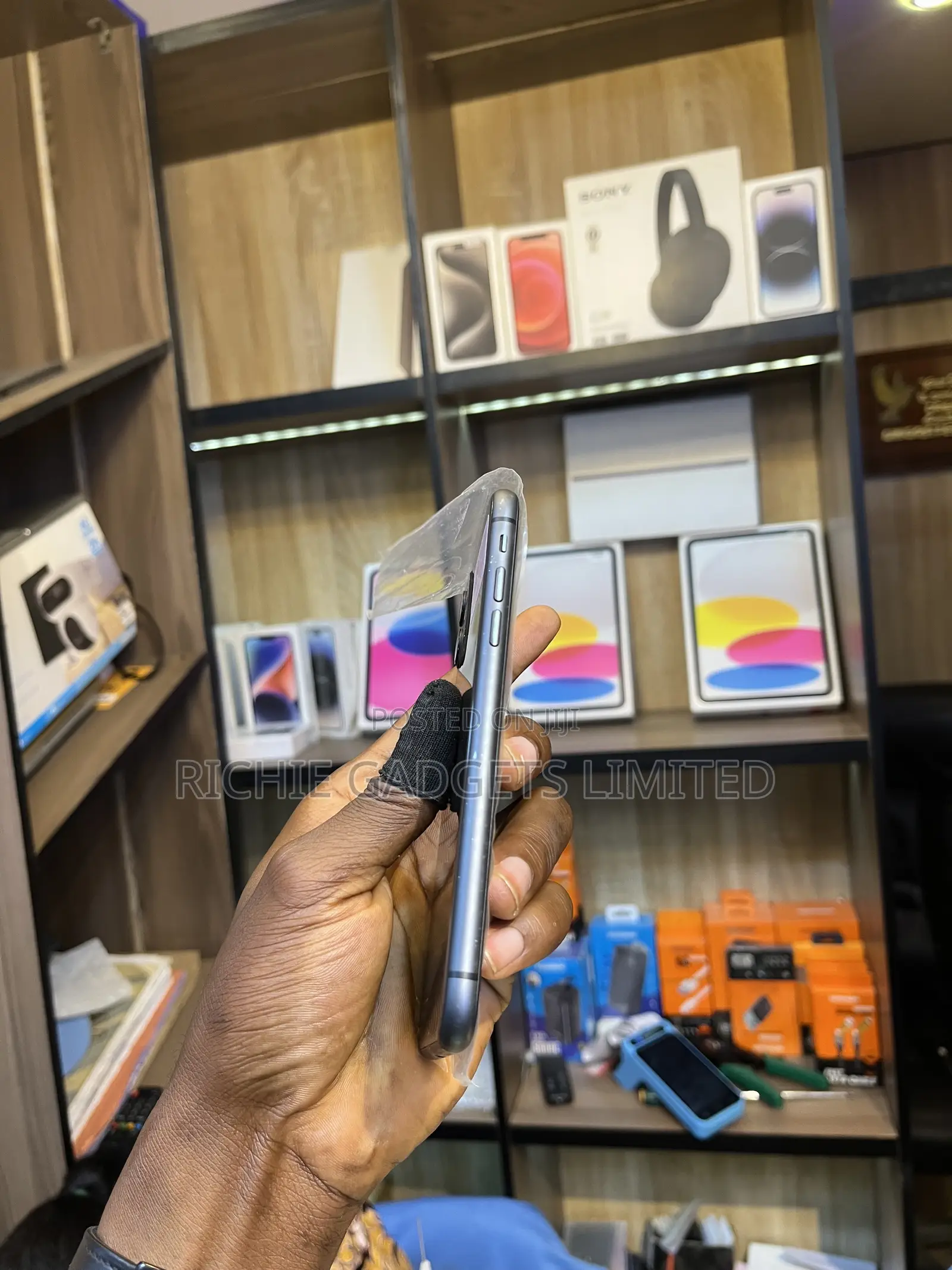 Apple iPhone 11 64 GB Black