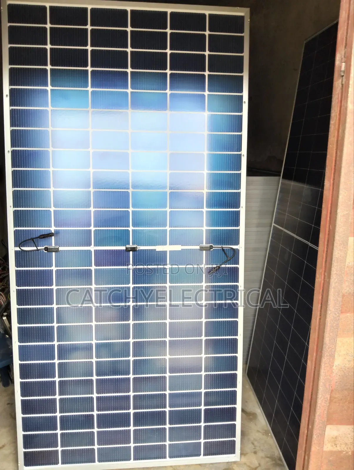 585w Bifacial Solar Panel