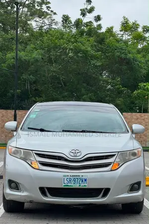 Toyota Venza AWD 2011 Silver