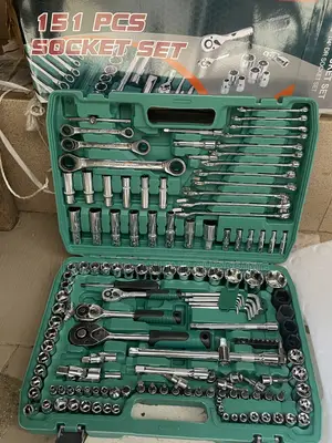 151-Piece Professional Socket and Rachet Wrench Tool Set
