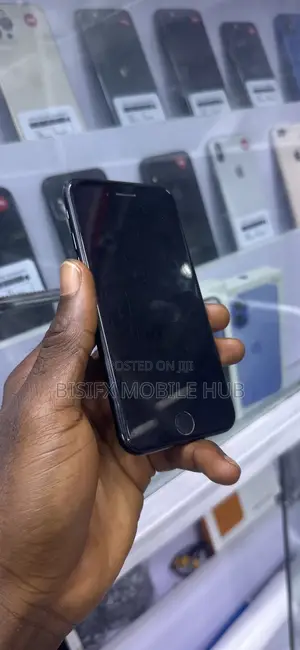 Apple iPhone SE 64 GB Black