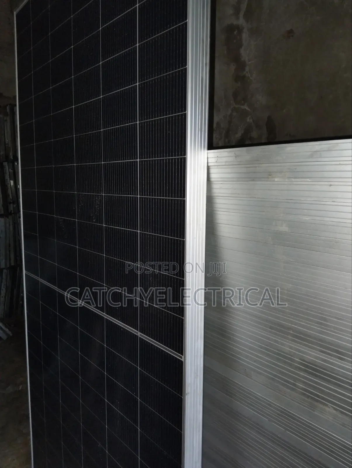 585w Bifacial Solar Panel