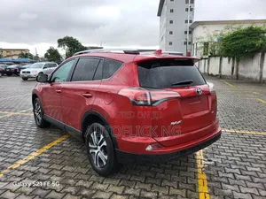 Toyota RAV4 2017 Red