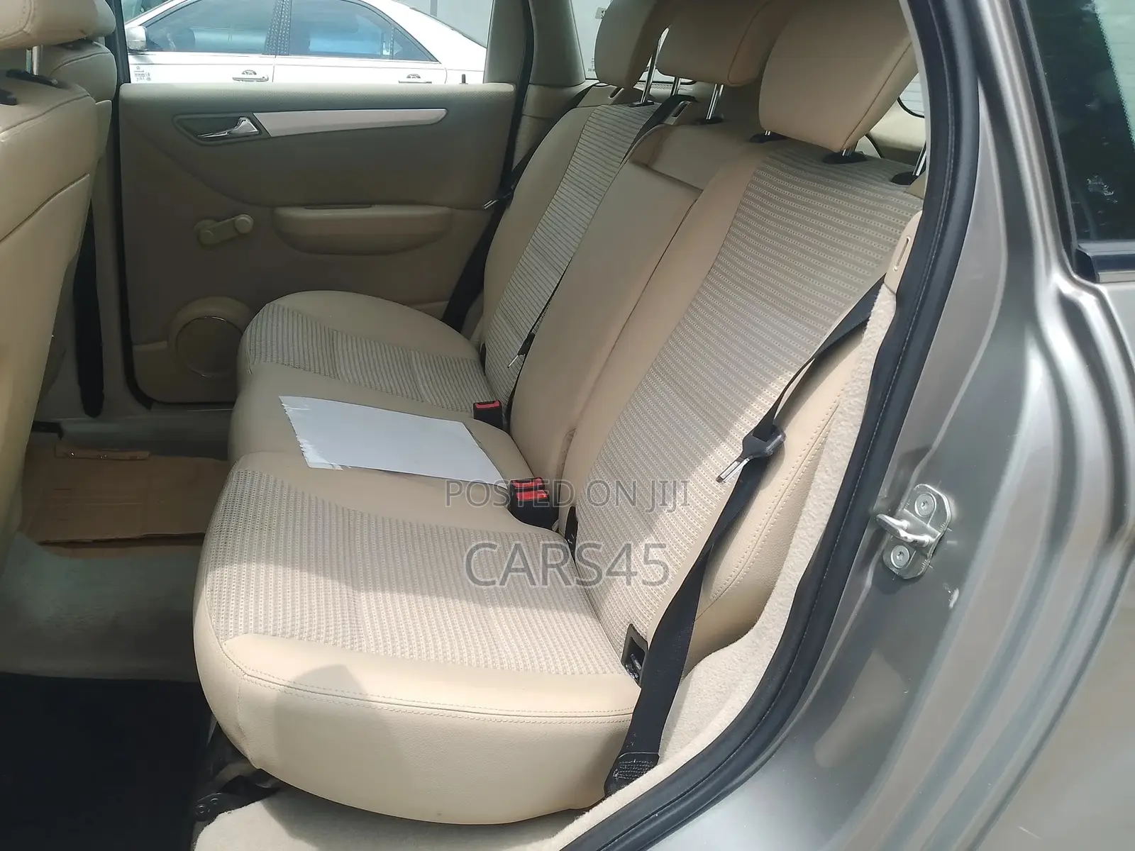Mercedes-Benz B-Class 2010 Gray