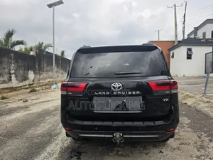 New Toyota Land Cruiser 2025 Black