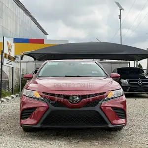 Toyota Camry SE (2.5L 4cyl 8A) 2019 Red