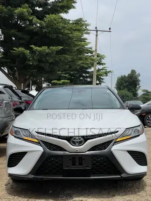 Toyota Camry XSE V6 (3.5L V6 8A) 2019 White