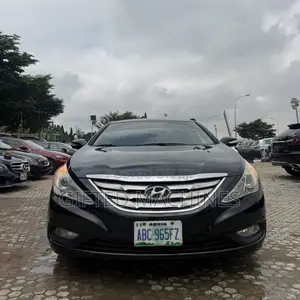 Hyundai Sonata Limited Sedan FWD (2.4L 4cyl 6A) 2013 Black