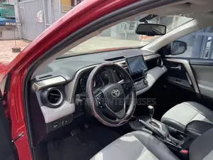 Toyota RAV4 Limited 4dr SUV (2.5L 4cyl 6A) 2015 Red
