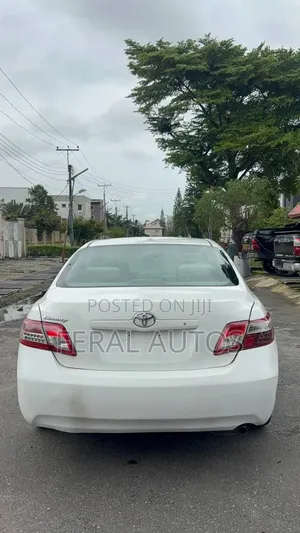 Toyota Camry 2010 White