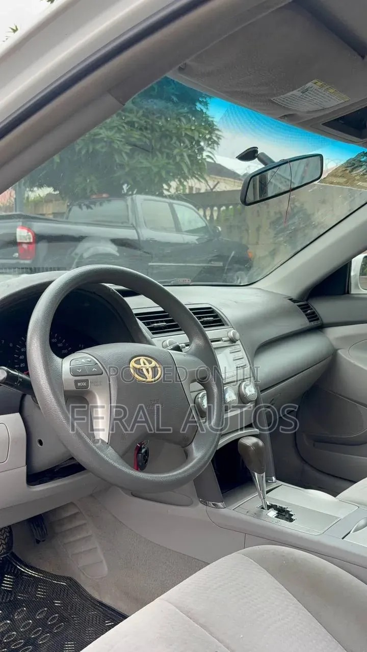 Toyota Camry 2010 White