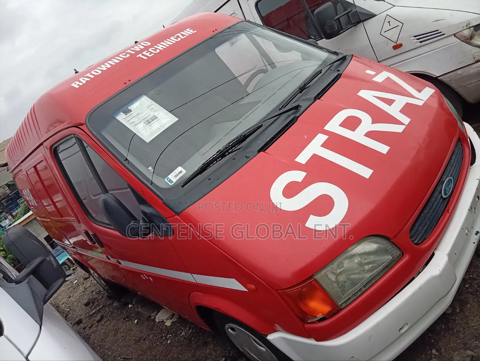 Ford Transit 2000 Red