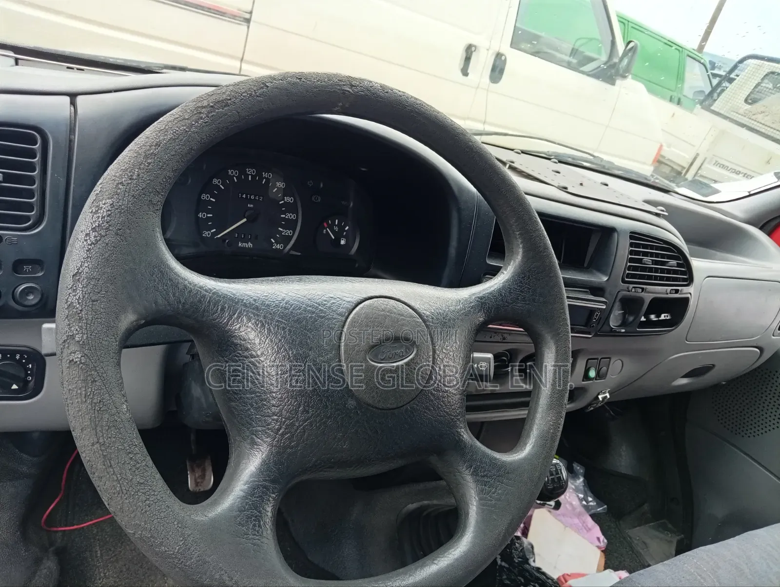 Ford Transit 2000 Red