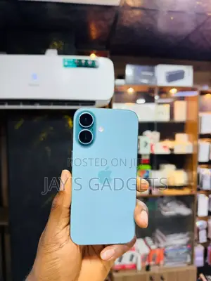 New Apple iPhone 16 128 GB Green
